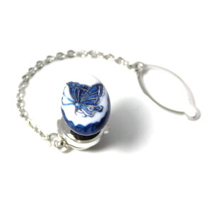 外国人お土産やプレゼントにメンズ・伊万里焼タイタック・染付蝶紋様【工房限定オリジナル商品】他にはありません。