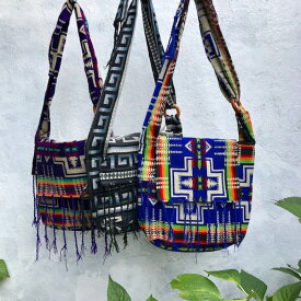 【手作り民族布】エクアドル先住民手作り民族布のフリンジバッグ（ネイティブ柄）