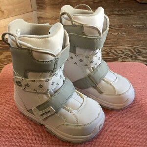 BURTON WOMEN,S GROM BOOTS YOUTH q ^ Viyz
