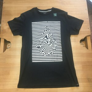 �{���R�� T�V���c �����Y ���� �v�����g �X�g���[�g �X�P�[�g �T�[�t �J�W���A�� �V�i Volcom STONE TRIP S/S TEE �y���������z