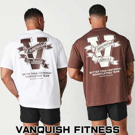 ヴァンキッシュ フィットネス オーバーサイズ Tシャツ VANQUISH FITNESS TSP WEIGHTLIFTING TEAM OVERSIZED T SHIRT 半袖 メンズ 筋トレ ジム ウエア スポーツ 正規品[衣類]