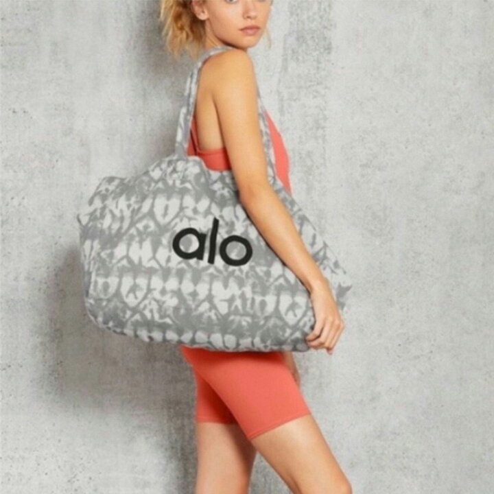 楽天市場】Alo Yoga トートバッグ アローヨガ Iconic Shopper Tote 