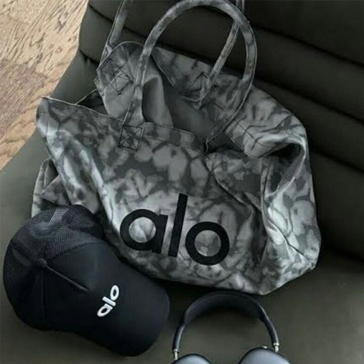 楽天市場】Alo Yoga トートバッグ アローヨガ Iconic Shopper Tote 