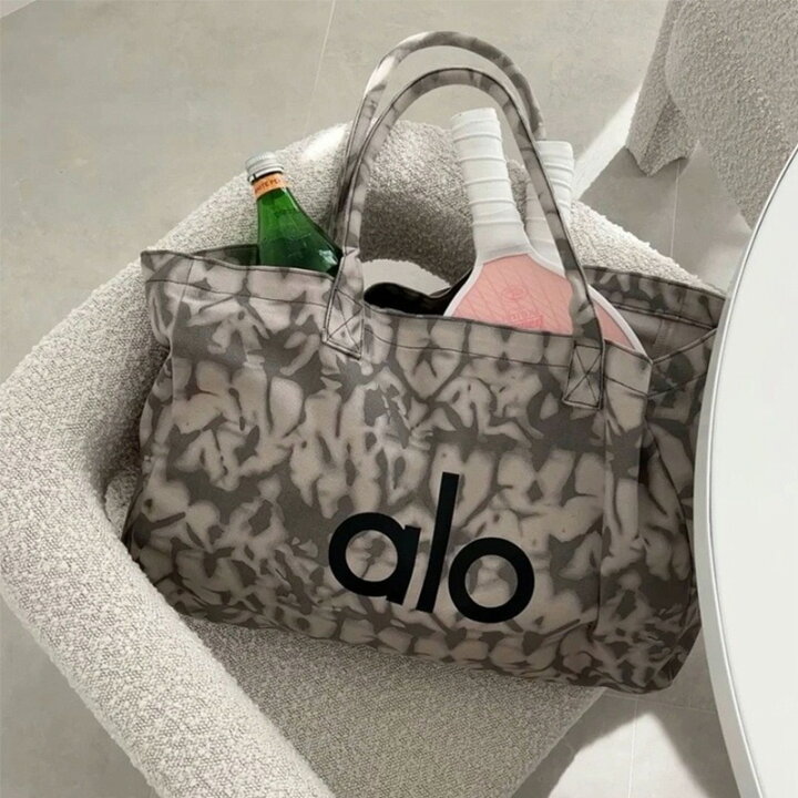 楽天市場】Alo Yoga トートバッグ アローヨガ Iconic Shopper Tote 