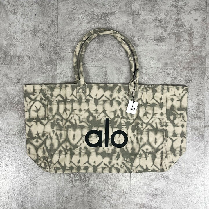 楽天市場】Alo Yoga トートバッグ アローヨガ Iconic Shopper Tote 