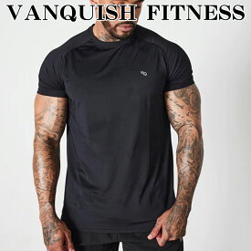 ヴァンキッシュ フィットネス VANQUISH FITNESS Tシャツ スリムフィット ESSENTIAL BLACK REFLECTIVE PERFORMANCE SHORT SLEEVE T SHIRTメンズ 筋トレ ジム ウエア スポーツ 正規品[衣類]