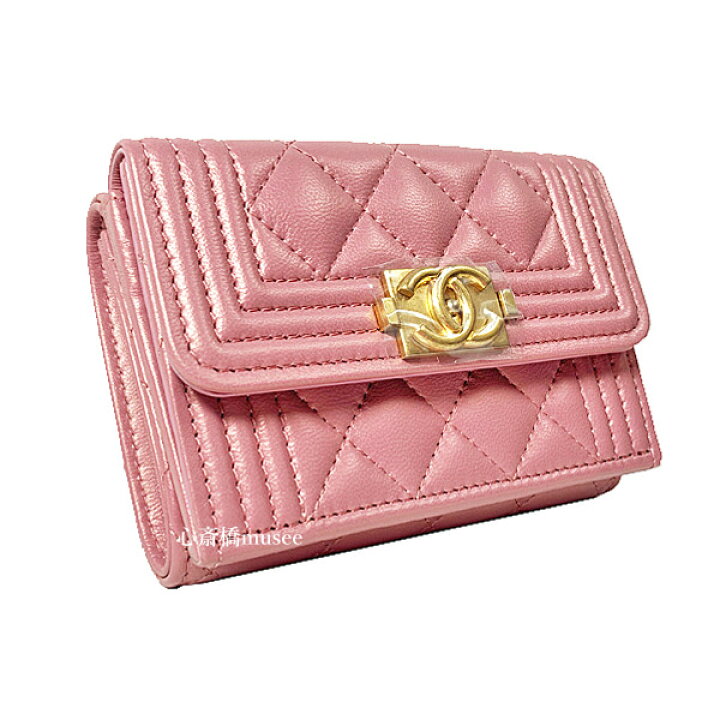楽天市場 新品 Chanel シャネル 年秋冬コレクション スモールフラップウォレット 折り財布 ボーイシャネル ミニ メタリック ピンク ゴールド金具 Small Wallet A B N81 箱 リボン ラッピング スモールフラップウォレット シャイニー ゴールド金具 楽天市場 新品 Chanel シャネル 年秋冬コレクション スモールフラップウォレット 折り財布 ボーイシャネル ミニ メタリック ピンク ゴールド金具 Small Wallet A B N81 箱 リボン ラッピング スモールフラップウォレット シャイニー ゴールド金具
