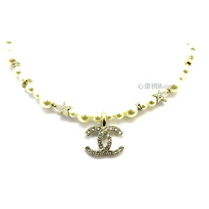 �� �V�i �� CHANEL �V���l�� 2023�N �t�ăR���N�V���� CC�}�[�N �X�^�[ �p�[�� �`���[�J�[ �S�[���h ���C���X�g�[�� �N���X�^�� �X�g�[�� �l�b�N���X CHANEL ABB256 B13560 NQ105 �� ���{�� ���b�s���O