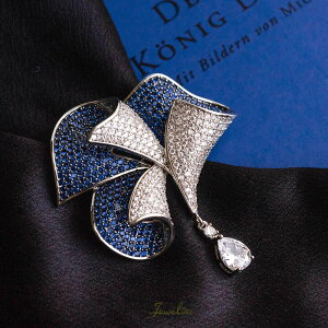 Jeweliss u[` ^GjA Taenia { [t NX^pF u[ RT[W ANZT[ Zj[ w Ǝ WGX ̓  {B [