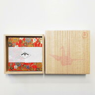 本格手染友禅和紙 桐箱　千代紙セット 7.5×7.5cm　100枚入り　折り紙