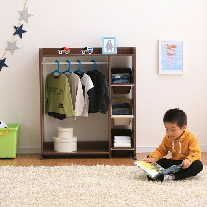 テレビ、ワードローブ、子供のおもちゃ