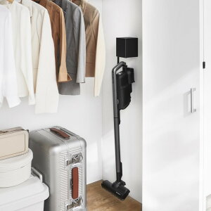 【レビュー特典】 山崎実業 【 ウォール収納付きコードレスクリーナーホルダー タワー 石こうボード壁対応 】 tower 10082 10083掃除機 収納 スティック掃除機 収納場所 掃除機立て 立てかけ コ