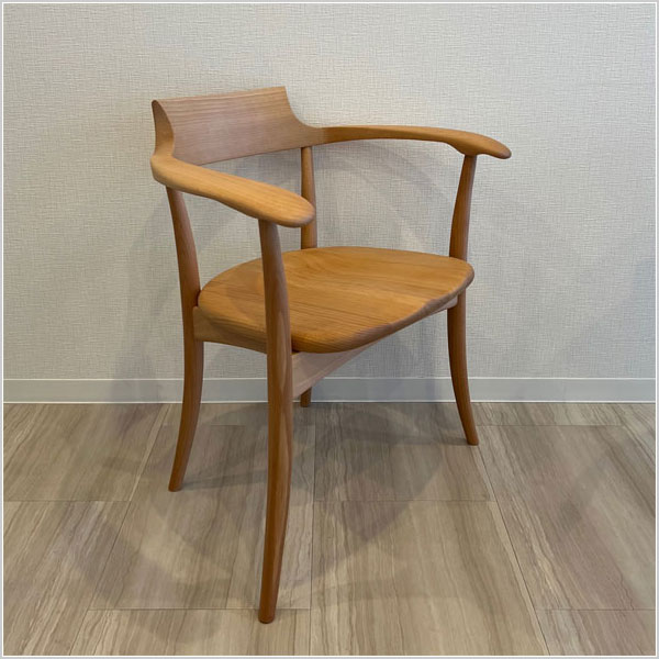 楽天市場】アームチェア 木製 無垢 ダイニングチェア 肘付き 食卓椅子
