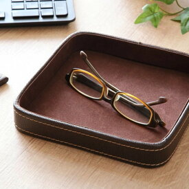 小物トレー 正方形 トレー レザー風 キャッシュトレー 幅18×奥行18×高さ3cm （ 小物入れ トレイ 卓上トレー アクセサリートレイ ペン めがね メガネ置き 腕時計 ペン置き メガネ 雑貨 インテリア おしゃれ ）【39ショップ】