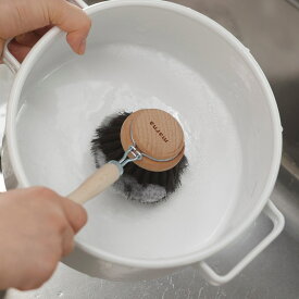 marna マーナ 鍋・フライパン洗い K813 （ キッチンブラシ 大 フライパンブラシ フライパン 鍋 食器 ブラシ 馬毛 天然木 たわし 柄付きたわし 柄付きブラシ キッチン用ブラシ 台所ブラシ 洗い物 焦げ落とし 鍋洗い 洗浄 ）【39ショップ】