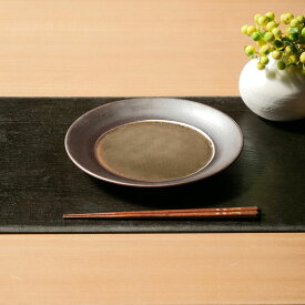 プレート 22cm M.STYLE 武蔵 ラウンドプレート 磁器 美濃焼 （ 食器 和食器 日本製 皿 食洗機対応 電子レンジ対応 中皿 平皿 ラウンド メイン皿 丸皿 メインプレート 前菜 八寸皿 おしゃれ 和モダン 黒 金 ）【39ショップ】