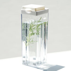 冷水ポット 1.8L ドアポケットにぴったり冷水ポット シームレス栓 ( ピッチャー 冷水筒 日本製 冷蔵庫横 プラスチック 麦茶ポット 角型 ドアポケット 軽い 割れにくい クリア 麦茶 水 フレー