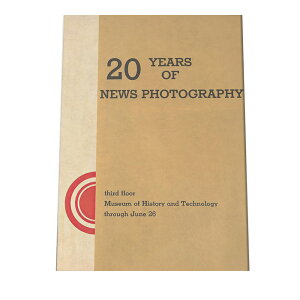 �Â����g�� �|�X�^�[ ���}�X�^�[ ���v���J �y�I�ׂ�S�T�C�Y���p���z 20 years of news photography third floor Museum of History and Technology through June 26 (1966)�ybn-poster-599�z