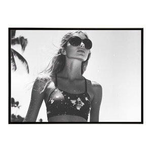 サーフガール モノクロ 海 サーフィン サーフボード 美女 1980s レトロ セピア ポスター インテリア おしゃれ プリントポスター フォト オシャレ アート 写真 ビーチ 海岸 夏 お洒落 a0 a1 a2 a3 a4