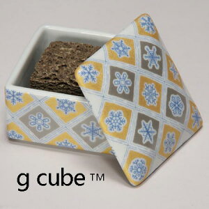 九谷焼 香箱 雪の華(青) g-cube ジーキューブ グリーンビズ アロマテラピー エッセンシャルオイル アロマ お香 香木 香水 香炉 香器 香り 精油 九谷焼 陶箱 小箱 白檀 沈香 ローズ ミント