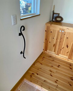 【乙女デザイン くるん手すり 600mm】かわいい おしゃれ 玄関 新築 リフォーム リノベーション 介護用 アルミ 錆びない 階段 ビス付き ロートアイアン ハンドル 店舗 手摺 ドア 什器 インテ