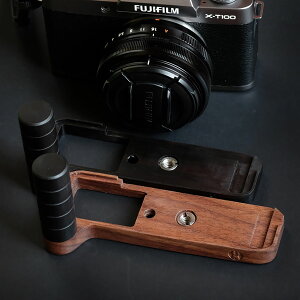 Fujifilm XT100 ��p �n���h�O���b�v���^�� �h�؍� �n���h���C�h �{�f�B�P�[�X �p�̃n���h�O���b�v�ł� ��������؎� �݊� �d�r�����֗� ��ʊJ��