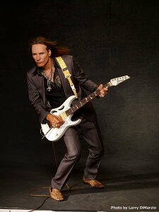 Ibanez / Steve Vai Signature model PIA3761-SLW(Stallion White)�y�䒃�m���{�X�z