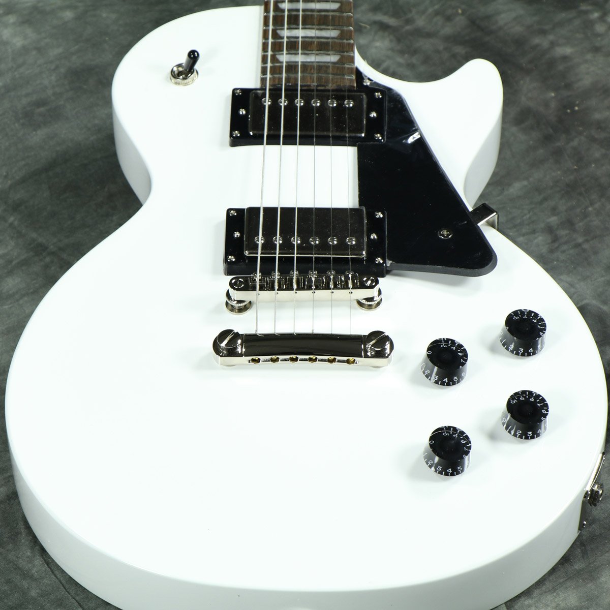 Epiphone / inspired by Gibson Les Paul Studio Alpine White