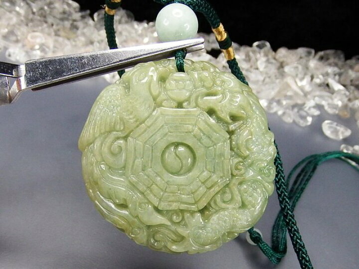 楽天市場】龍鳳呈祥八卦草緑色本翡翠ジェダイトペンダント天然石紐 