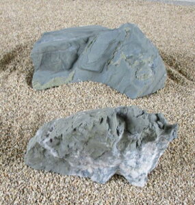 【国産・日本産・愛媛県産】【伊予青石(自然石)】【庭石・景石】2石組【坪庭・和風・インテリア・花壇】【簡単設置(下場平切)】