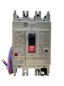 �y�ԕi�� �ۏؗL�z �P3�����������ی�t�m�[�q���[�Y�u���[�J�[ AC100/200V NF63-NCV-3P-30A-AL
