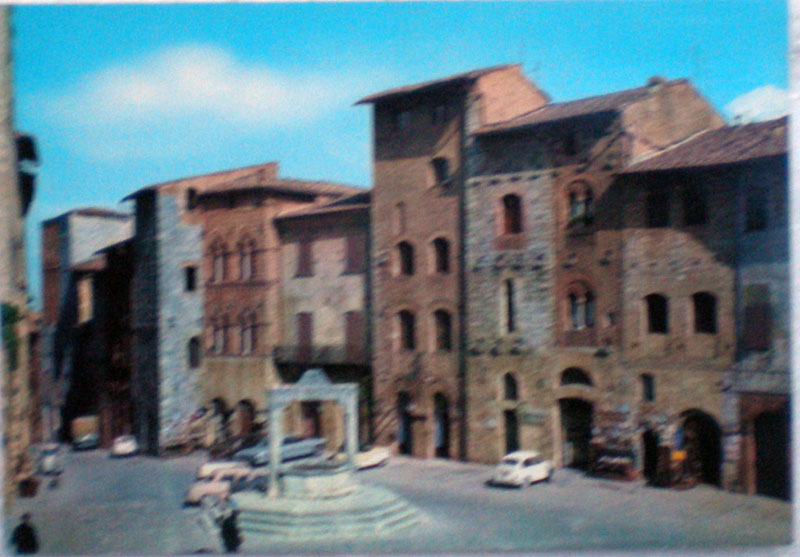 世界に1点!! 30年、50年、100年前のイタリア発行の絵葉書 1970年発行のイタリアのサンジミニャーノの風景の絵はがきお部屋のインテリアにイタリアのアンティークショップで見つけた絵ハガキと切手と雑貨