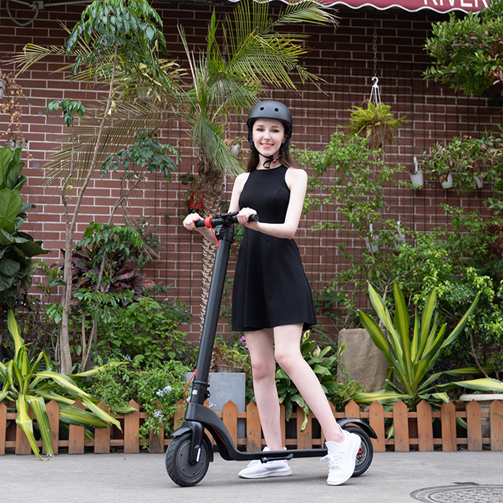 世界的に有名な 3時間の充電で最大約25km走行可能 電動キックボード E Bike Cx7 キックボード 電動 立ち乗り式 キックスケーター 乗用玩具 電動バイク 二輪車 ブレーキ