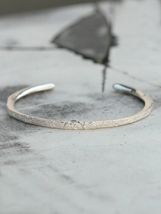 楽天市場】HARIM ハリム 【 ARABESQUE BANGLE (WHITE) [ HRA040 