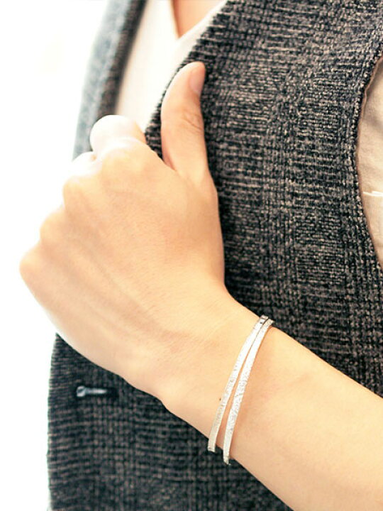 楽天市場】HARIM ハリム 【 ARABESQUE BANGLE (WHITE) [ HRA040 