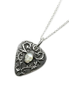 Lee Downey ([_Ej[)y Guitar pick pendant (mother of pearl) / M^[ sbN y_g lbNX (p[) z[ Ki ]iVo[/XJ//hN/bN/Mtg/v[g/jZbNX/