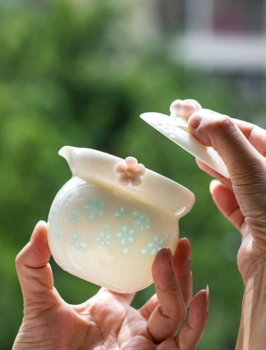 楽天市場】透かし模様で茶の色が見える玲瓏磁器 玲瓏磁 手作り 陶磁器 