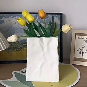 【シワ模様】陶磁器 花入れ 花器 フラワーベース 一輪挿し 花瓶 水栽培 生け花 ペンスタンド インテリア ペンホルダー 書道 小物ケース 置物 寝道具 リビング 部屋飾り ルームフレグランス