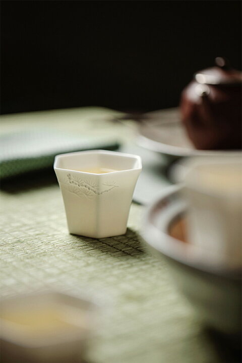楽天市場】IwaiLoft 白玉 六方杯 2個セット 茶杯 茶器 湯のみ 湯呑み 