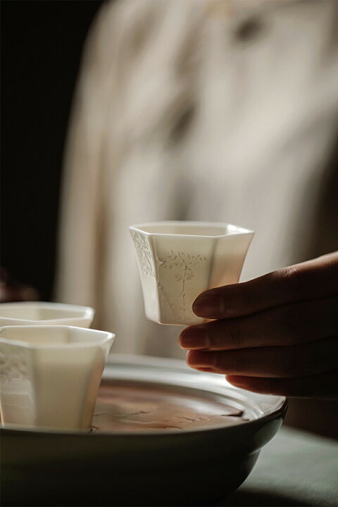 楽天市場】IwaiLoft 白玉 六方杯 2個セット 茶杯 茶器 湯のみ 湯呑み 