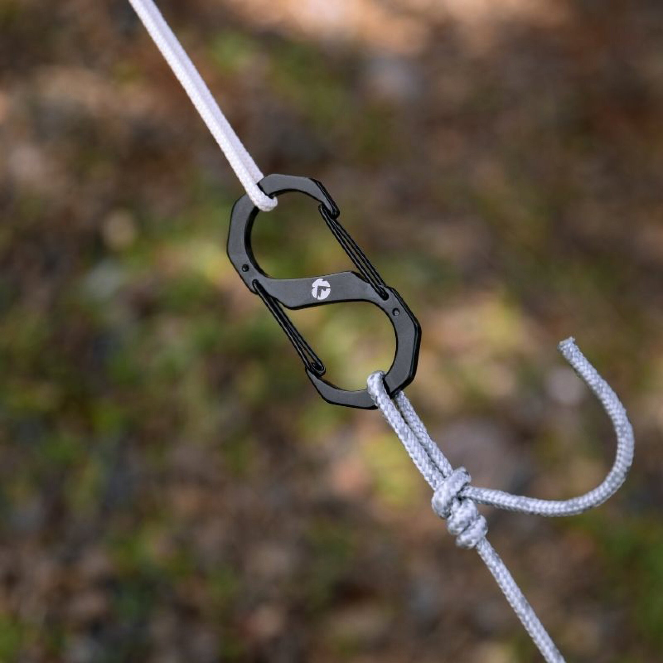 ▲ SS-7 │ ロープやギアハンガーとの組み合わせに◎