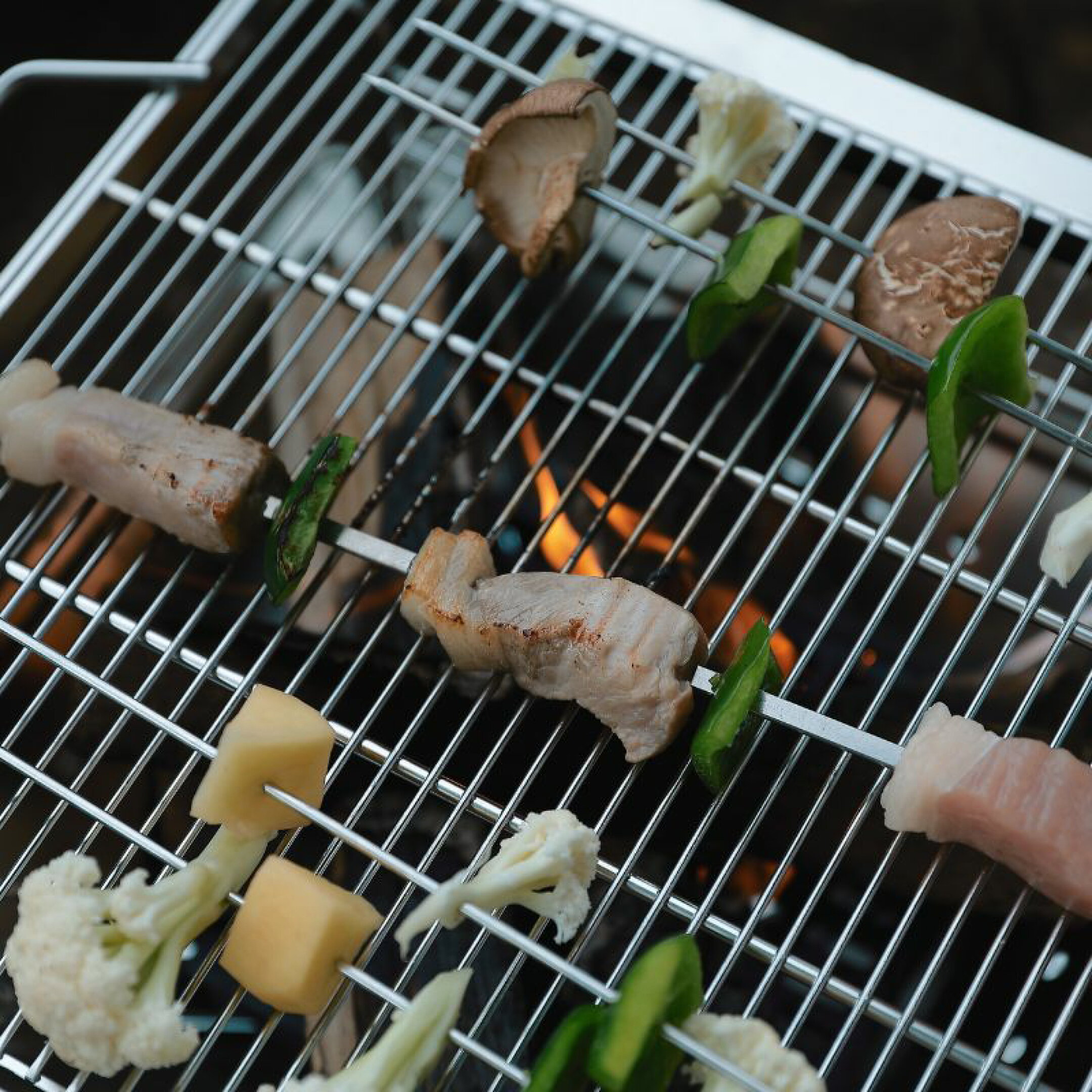 耐摩耗性に優れたSUS304製、食材の串通りもスムーズ。