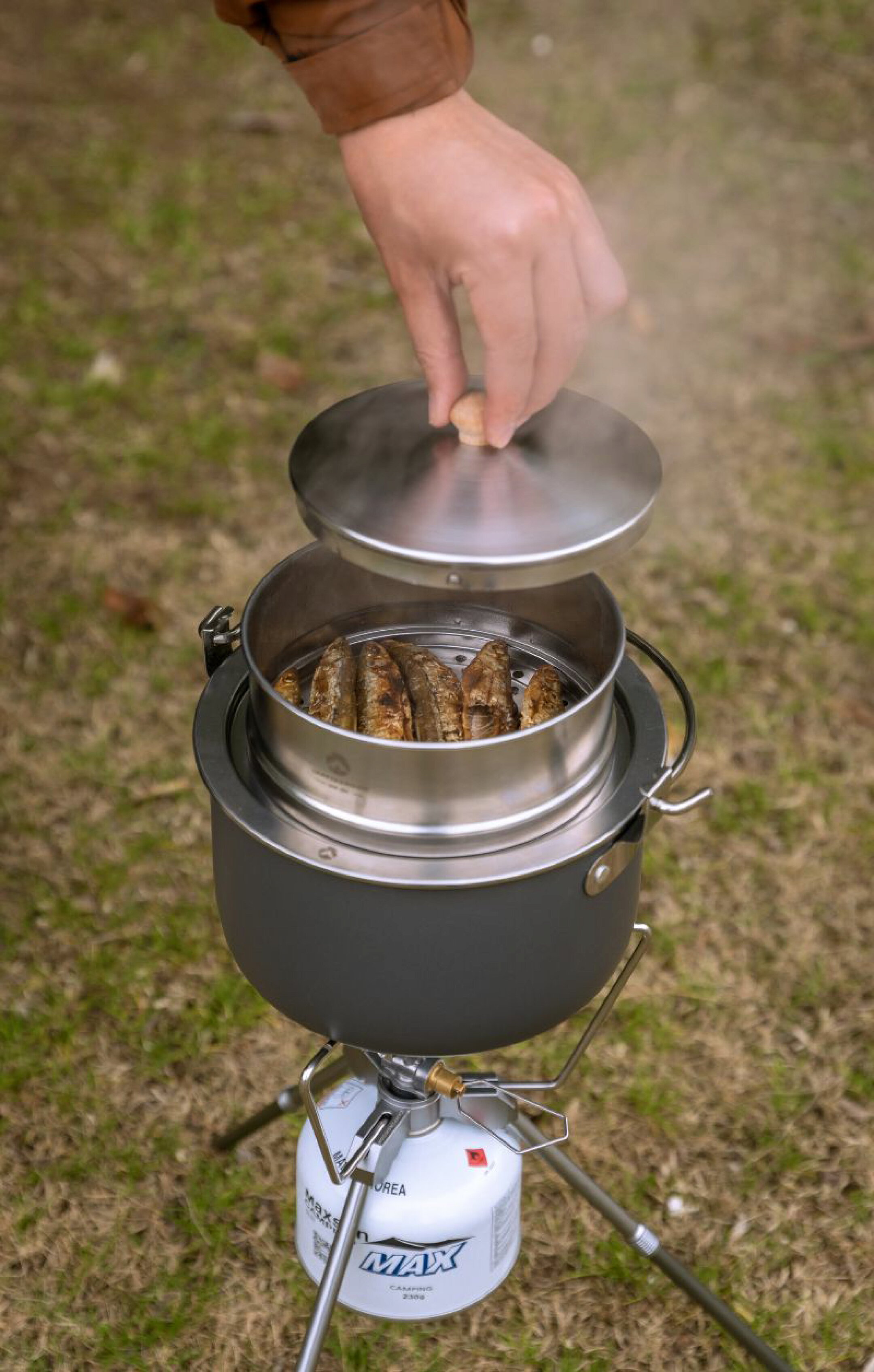 クッカーの上にせいろをセットすれば、簡単&美味し蒸し料理の完成！