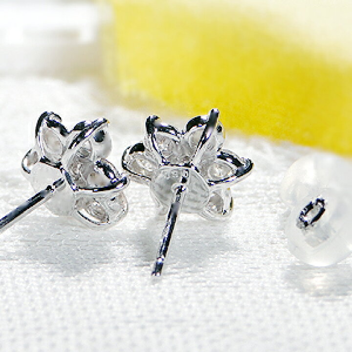 楽天市場】Pt900【1.00ct】フラワーモチーフ ダイヤモンドピアス【送料  