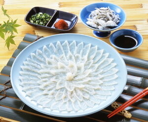 【冷蔵】とらふぐ刺身 とらふぐ刺身90g(27cmプラ皿)、とらふぐ皮刺50g、とらふぐ焼ひれ3g、ポン酢、もみじおろし、ねぎ プレゼント ギフト 贈り物 贈答 記念日 人気 熨斗対応 名入れ 送料無料