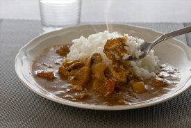 ＼父の日／「三田屋総本家」黒鶏のチキンカレー 8食セット（ボール箱） 黒鶏のチキンカレー210g×8 ※ボール箱入 レトルト・FD 兵庫県 プレゼント ギフト 贈り物 贈答 記念日 人気 熨斗対応 名入れ 送料無料 産地直送 内祝い