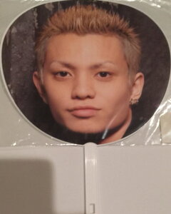 �@KAT-TUN�E�y����������z�E�E�@�c�����E�@�@Queen Of Pirates tour �E�E�R���T�[�g���̔��O�b�Y