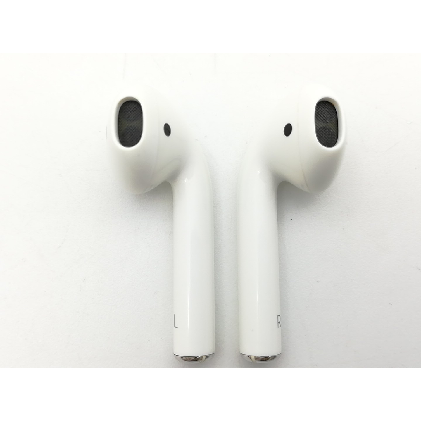 Apple AirPods（第2世代） ワイヤレス充電ケース MRXJ2J A保証期間１
