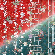 ポイント10倍期間中【新入荷】【中古】赤茶色地に枝垂れ桜や蝶が輝く金彩振袖着物はぎれ