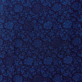 【新入荷】【中古】紺色地に鮮やかな青色紋様の着物はぎれ